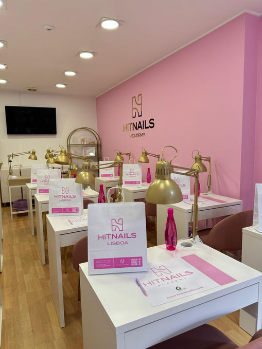 Unhas de gel com degradê encapsulado